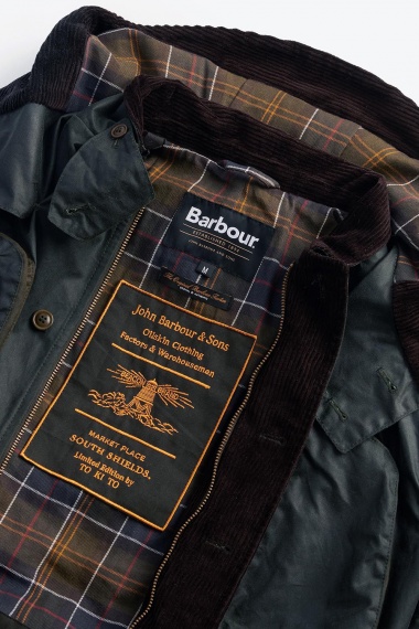 Chaqueta Barbour x TO KI TO Outland Wax