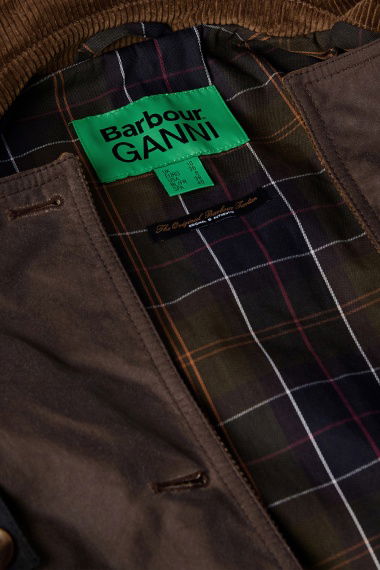 Gabardina Barbour x GANNI Wax