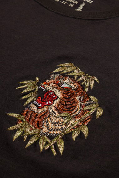 Camiseta Maha Tiger Black