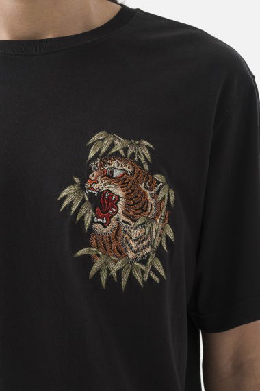 Camiseta Maha Tiger Black